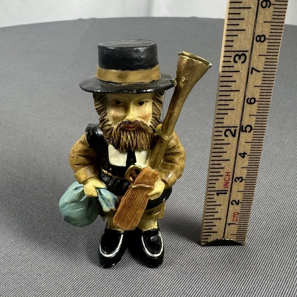 Vintage Thanksgiving Figuring Bob Schneeberg?‎  Pilgrim With Musket